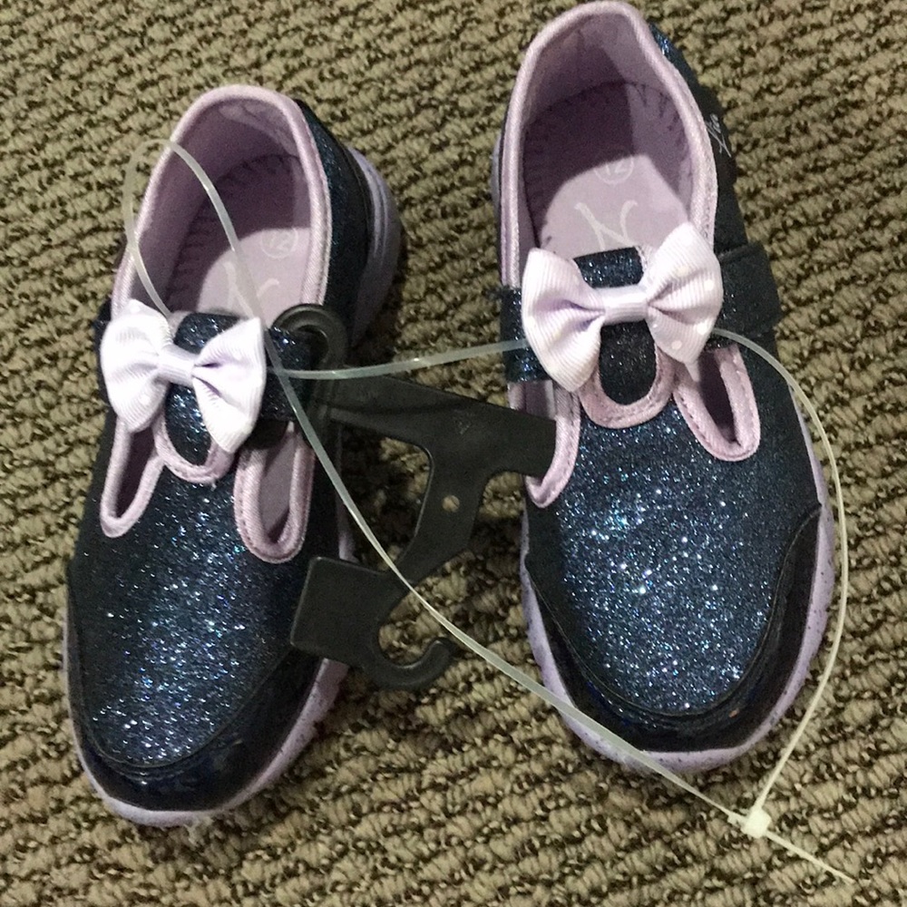 NWT KIDS Sparkly size 12